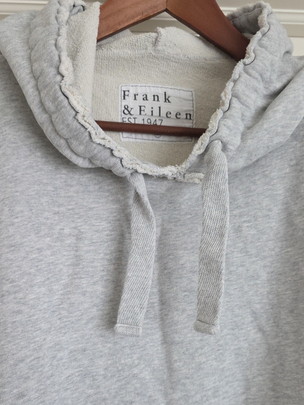 Frank & Eileen Hoodie - Picture 6 of 9